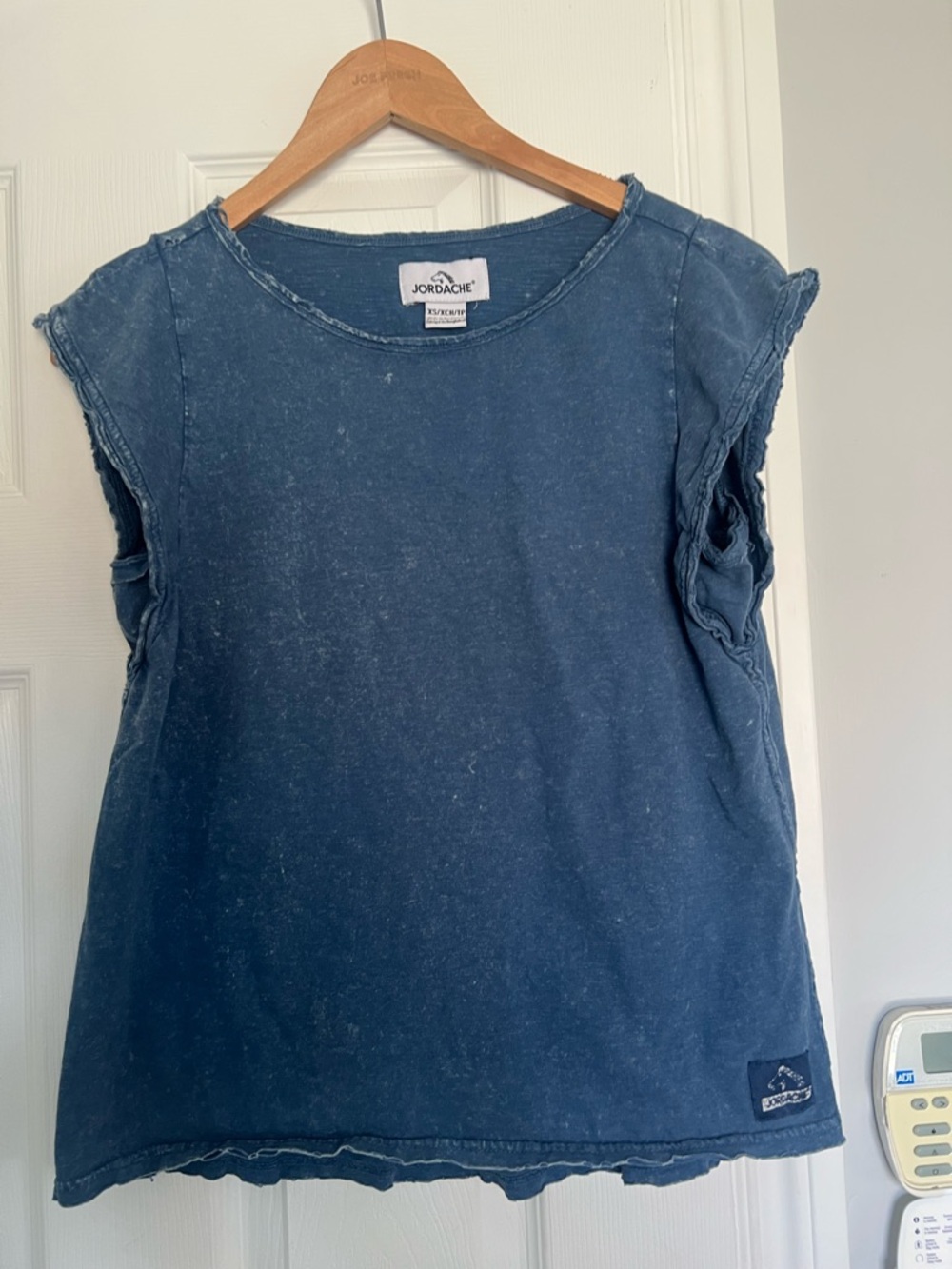 Jordache Washed Navy Sleeveless Tee size M